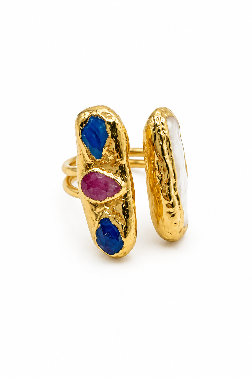 Bague Byzance dorée martelée à pierres bleues et rose – photo produit