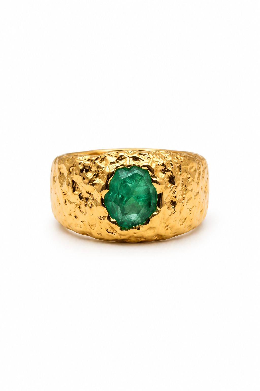 Bague Selva dorée martelée à pierre verte – photo produit